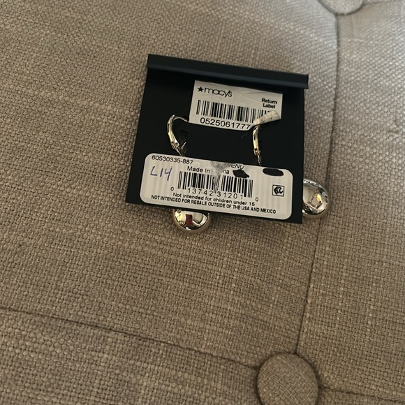 NEW Givenchy Vintage Gold Toned Drop Earrings - Picture 5 of 7